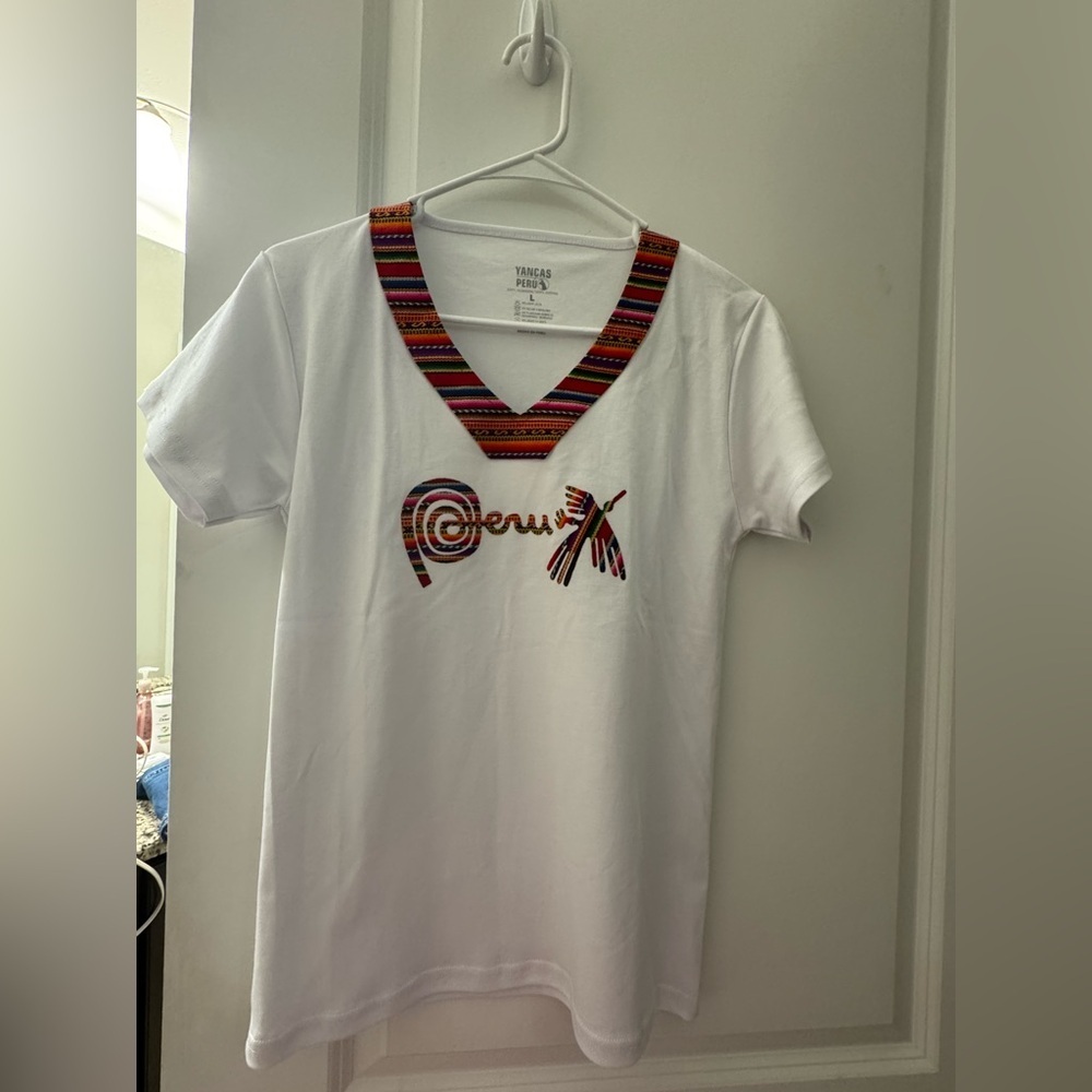 Set of two Kids/Girls Large Pink and White T-Shirts Peru - Picture 3 of 3